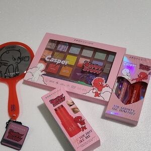 Pink and Red Eyeshadow Palette with Warm Tones